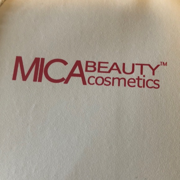Mica Beauty Deluxe Brush Set New! - Picture 6 of 7